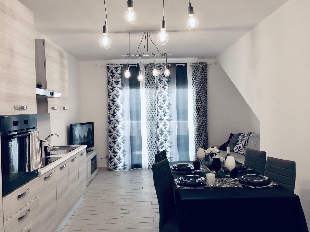 Il Tramonto Luxury House Daire Valledoria  Dış mekan fotoğraf